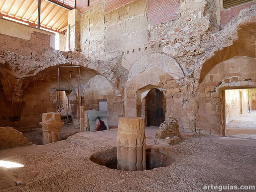 Ruinas de lo que fue la Sala de los Monjes del Monasterio de Sandoval