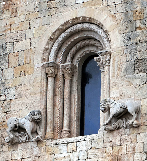 Detalle del imafronte