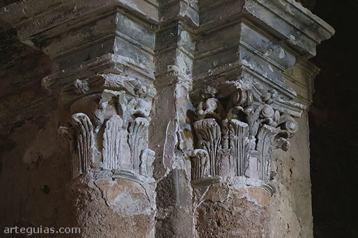 Capiteles clasicistas