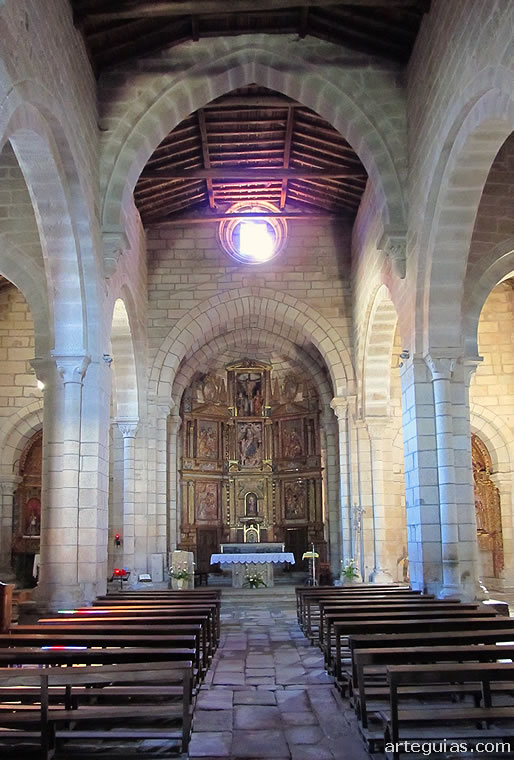Interior de la iglesia