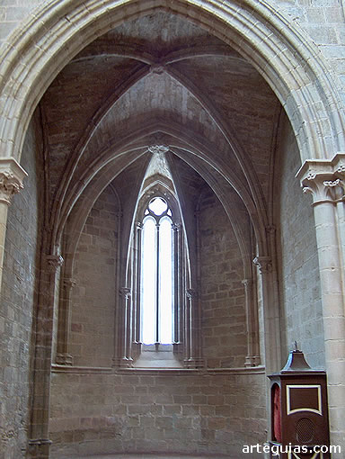 &Aacute;bside lateral de la cabecera