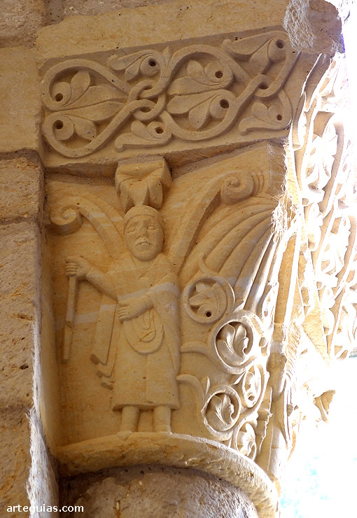 Monasterio de Nogal de las Huertas: otro de los capiteles de la cabecera. Siglo XI