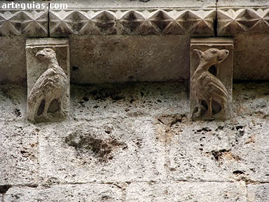 canecillo con &aacute;guila y drag&oacute;n