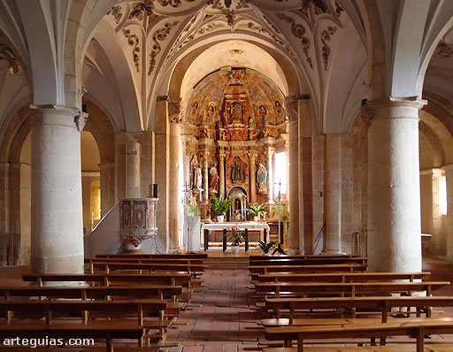 Monasterio de San Pelayo en Arenillas de San Pelayo, Palencia: interior de la iglesia
