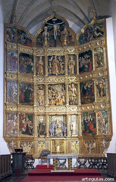 Retablo del siglo XVI en la nave (zona de clausura)