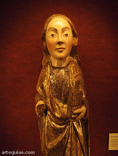 Estatua de San Juan Evengelista del siglo XIII conservada en el museo de la cilla