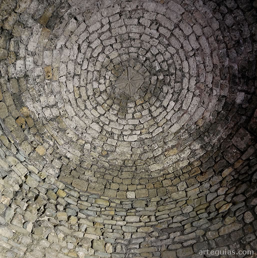 B&oacute;veda cupuliforme reconstruida