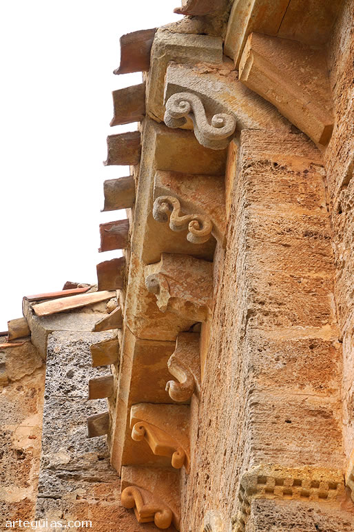 Canecillos del presbiterio