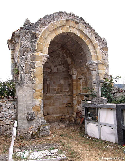 Aspecto interior de la cabecera rom&aacute;nica