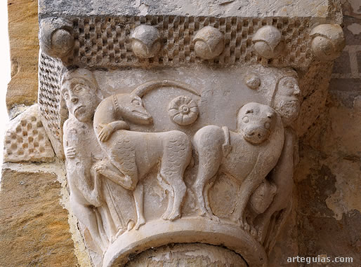 Capitel con hombres con leones y unicornios