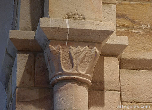 Capitel del arco triunfal