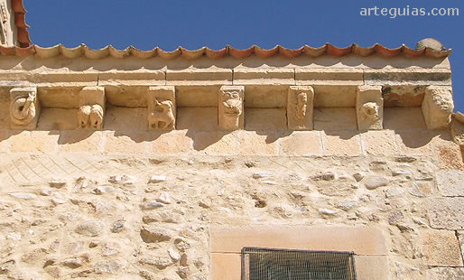 Canecillos del presbiterio