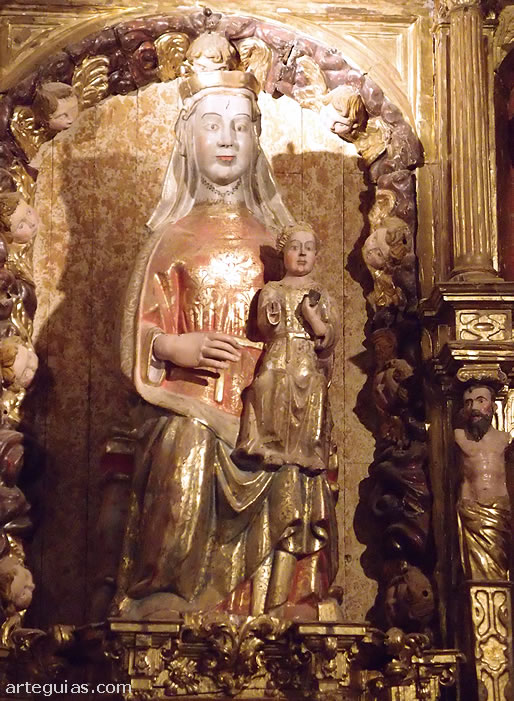 Imagen g&oacute;tica de la Virgen con el Ni&ntilde;o