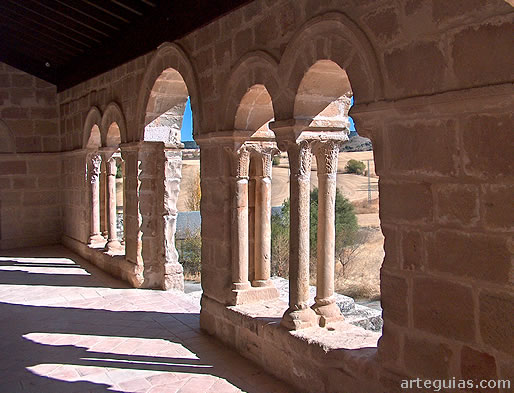 Arquer&iacute;as del p&oacute;rtico rom&aacute;nico