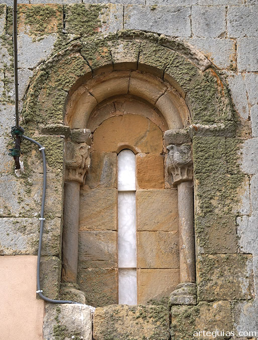 Ventanal del muro norte