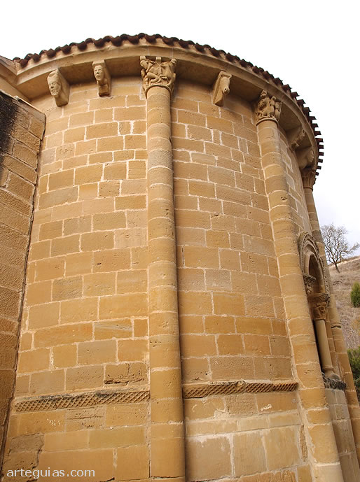 Perfecto &aacute;bside de la iglesia de Och&aacute;nduri