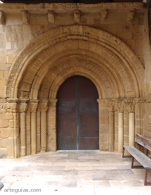 Puerta de la iglesia de Och&aacute;nduri