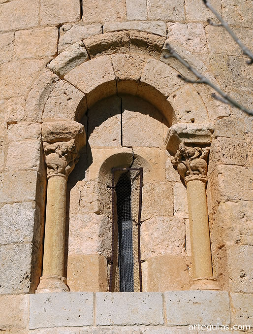 Ventana absidal
