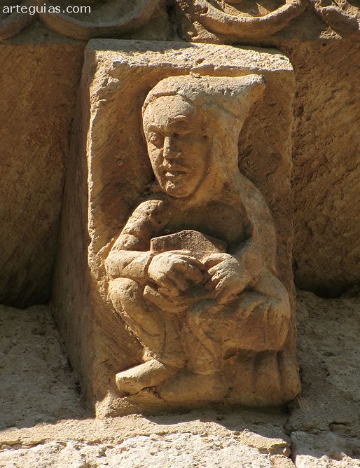 Canecillo de un clérigo