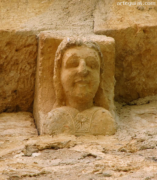 Cnecillo con busto humano