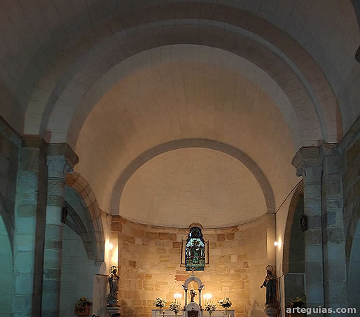 Iglesia de Pino de Bureba: interior de la cabecera