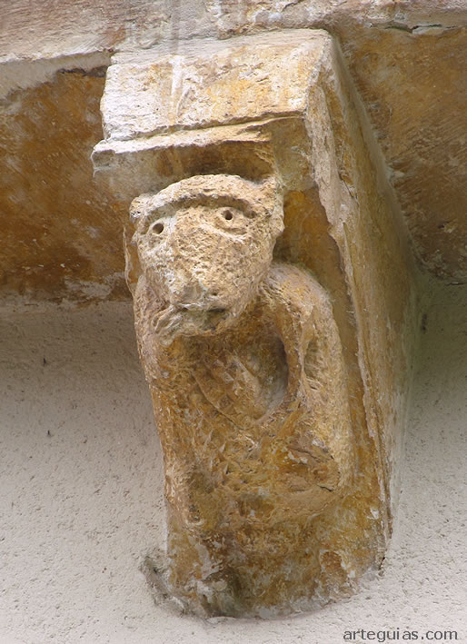 Canecillo rom&aacute;nico zoomorfo