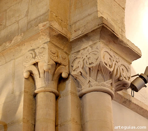 Detalle del arco triunfal de la iglesia de Priorio