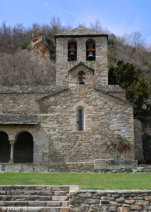 Cabecera y campanario