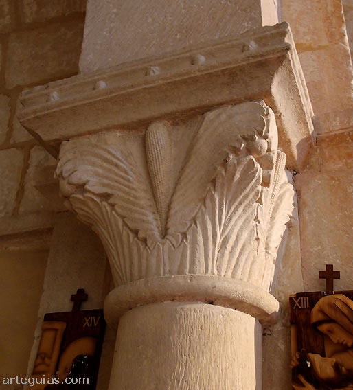 Otro capitel de la cabecera