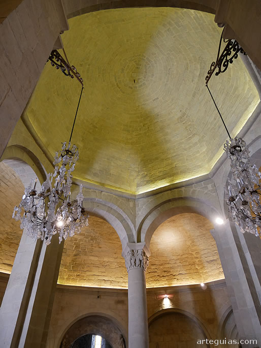 C&uacute;pula interior de la iglesia