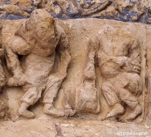 Mes de marzo en el mensario de la puerta