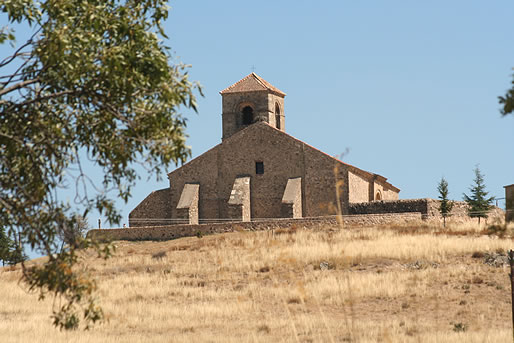 Iglesia de San Crist&oacute;bal de La Cuesta desde la lejan&iacute;a