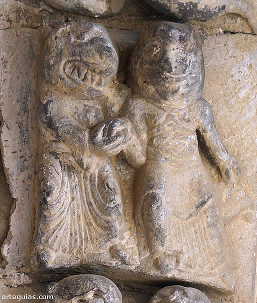 Pareja de seres h&iacute;bridos