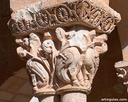 Capitel de arp&iacute;as