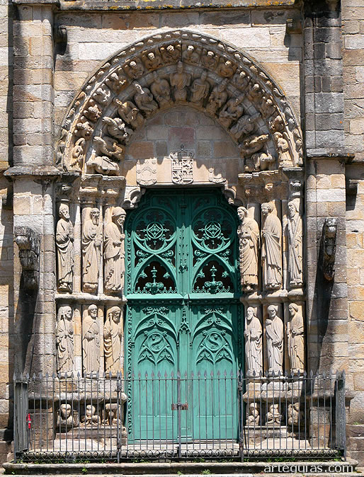 Preciosa portada g&oacute;tica de San Mart&iacute;n de Noia