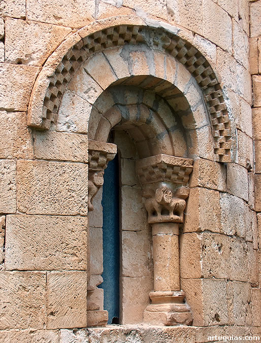 Ventanal del &aacute;bside