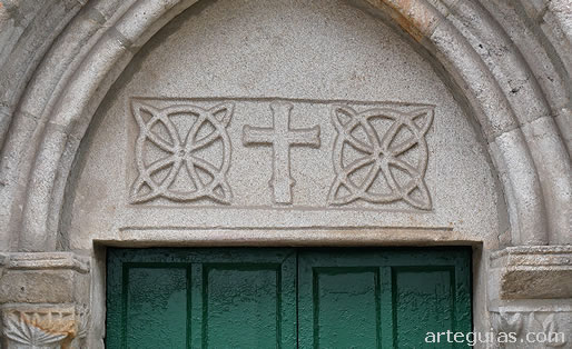 T&iacute;mpano de la puerta sur