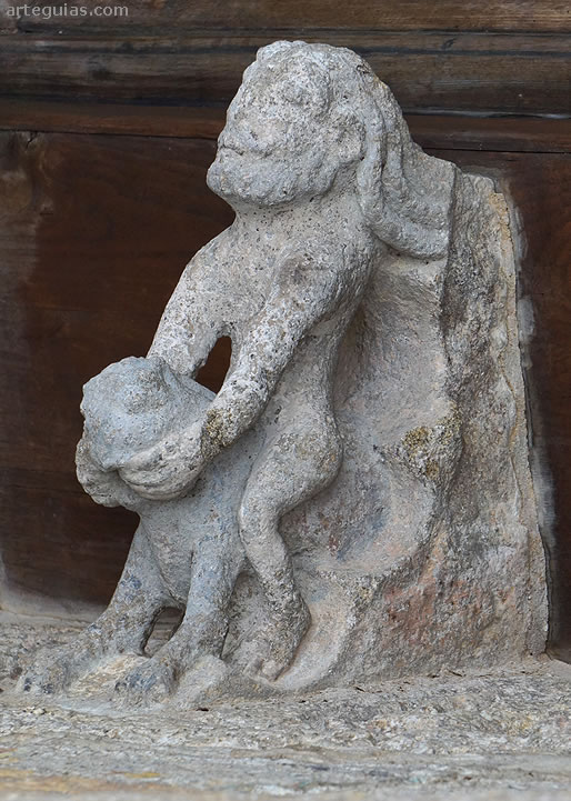Canecillo que representa a Sans&oacute;n desquijarando al le&oacute;n