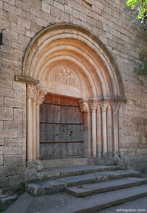 Puerta rom&aacute;nica de Santa Mar&iacute;a de Siurana