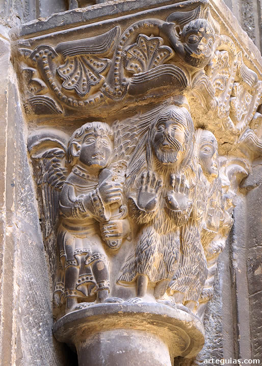 Capitel de la Expulsi&oacute;n en el Para&iacute;so