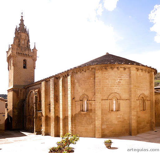 Iglesia de Santa Mar&iacute;a de Uncastillo, vista desde el sureste