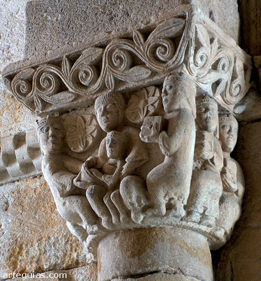 Capital del &aacute;bside septentrional con una doble escena de la Epifan&iacute;a