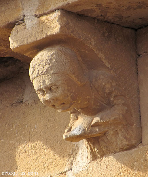 Canecillo del &aacute;bside