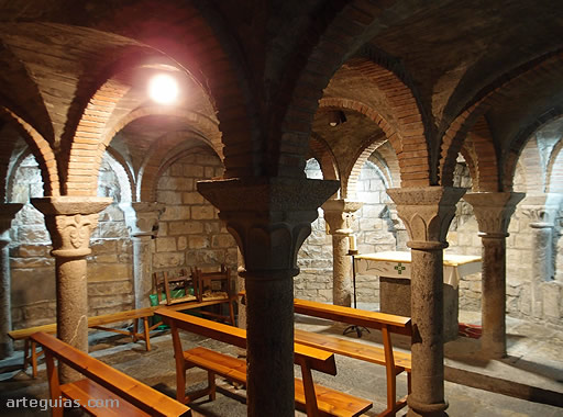 Cripta de la iglesia de A&iacute;nsa