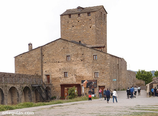 Restos del castillo de A&iacute;nsa