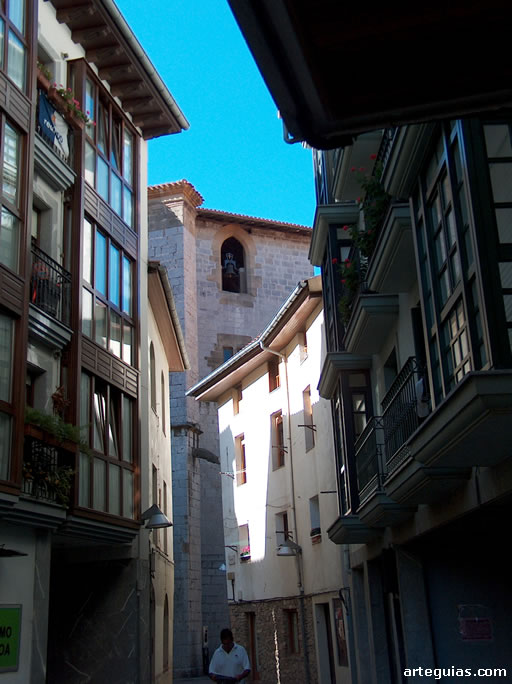 Exterior de la Iglesia de Deba, Guip&uacute;zcoa