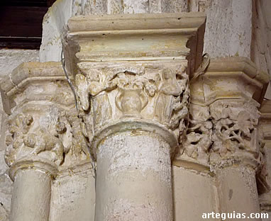 Capiteles interiores