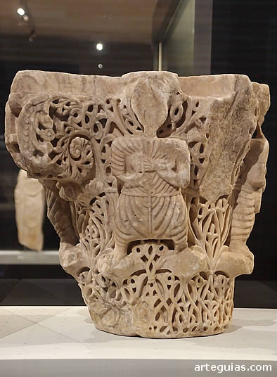 Capitel de los M&uacute;sicos