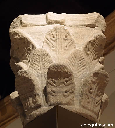 Capitel romano reaprovechado