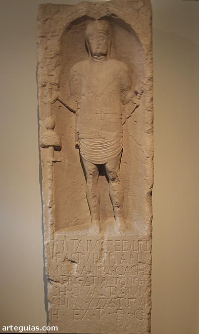 Reproducci&oacute;n de la l&aacute;pida de Pintaius